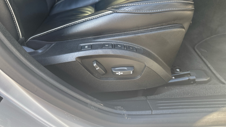 Volvo V40 T2 [122] R DESIGN Pro 5dr Geartronic Petrol Hatchback